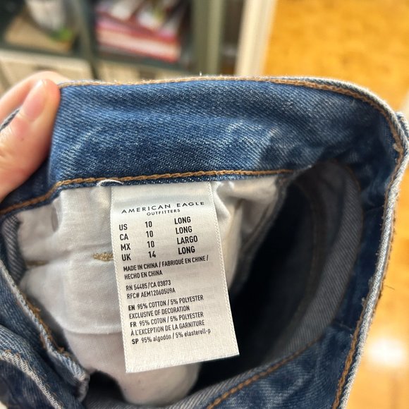 American Eagle Ripped Mom Jeans - Picture 3 of 5